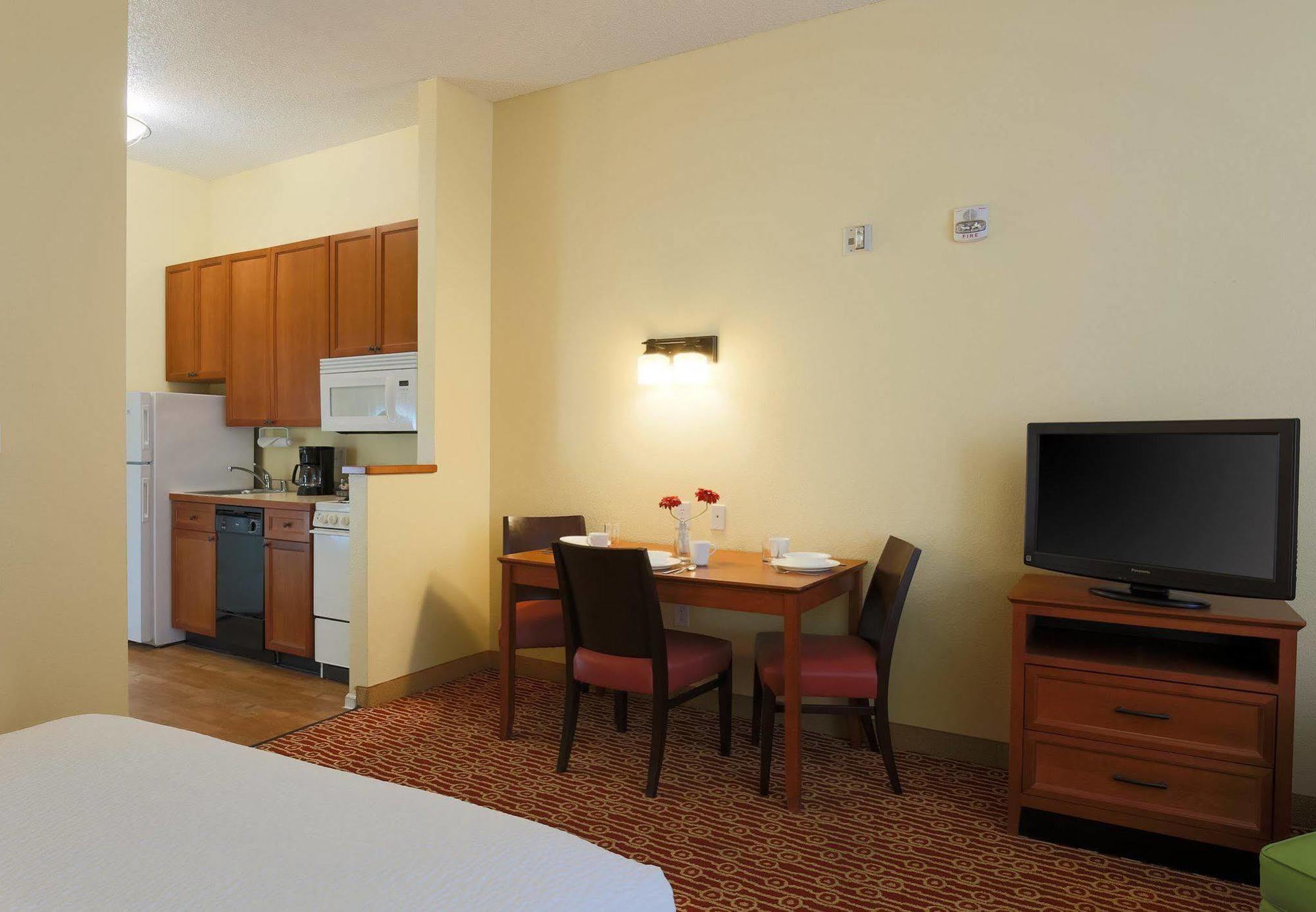Towneplace Suites Лаббок Экстерьер фото